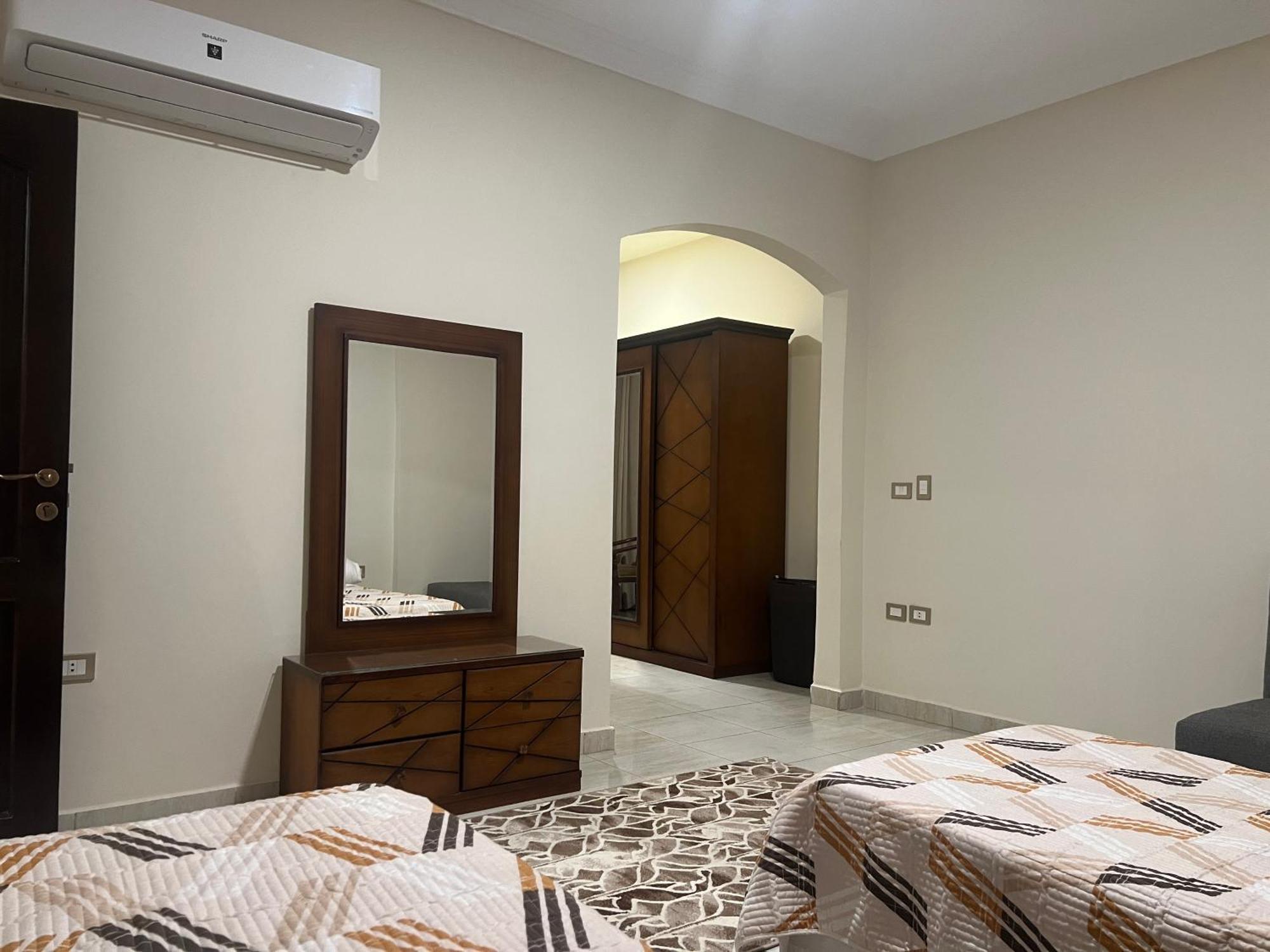Luxury Apartments Beside Mall Of Arabia And Dar Al-Fouad Hospital - Families Only- No Alcoholic Beverages 6th of October City Eksteriør billede