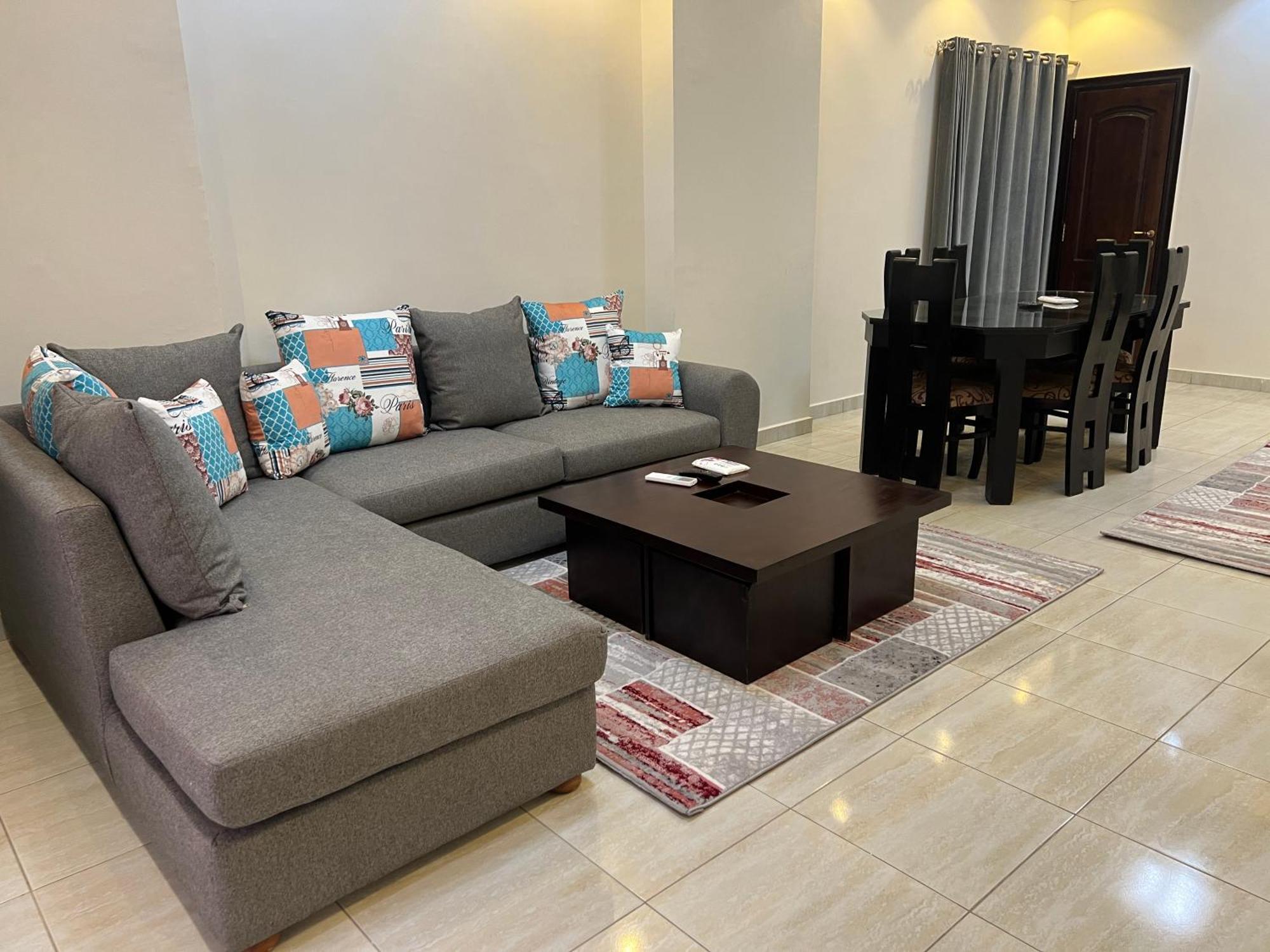 Luxury Apartments Beside Mall Of Arabia And Dar Al-Fouad Hospital - Families Only- No Alcoholic Beverages 6th of October City Eksteriør billede