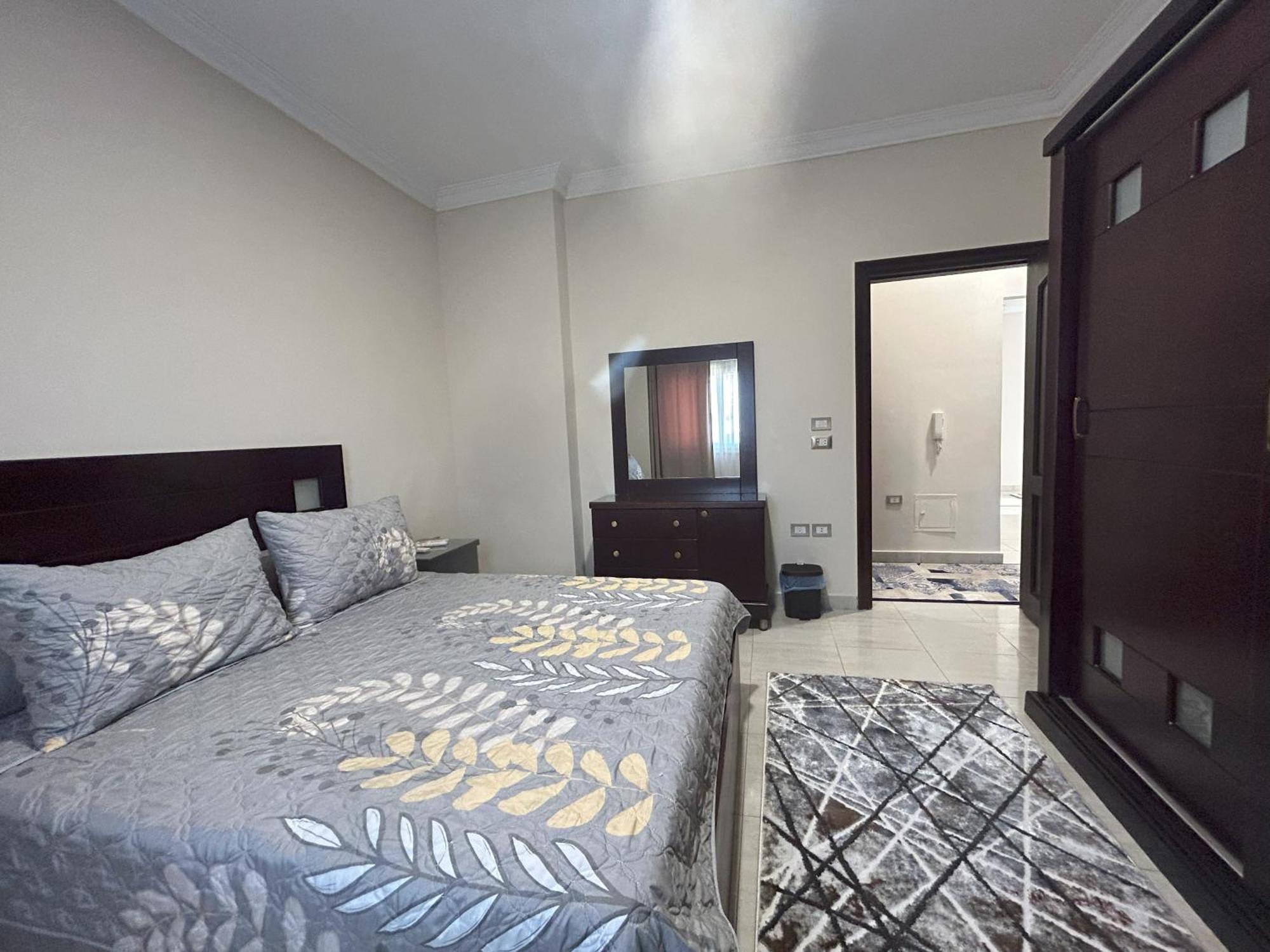Luxury Apartments Beside Mall Of Arabia And Dar Al-Fouad Hospital - Families Only- No Alcoholic Beverages 6th of October City Eksteriør billede